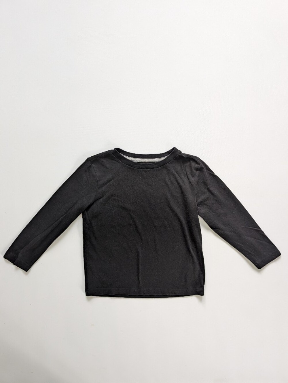 Old Navy Black Long Sleeve Tee - Kids XS